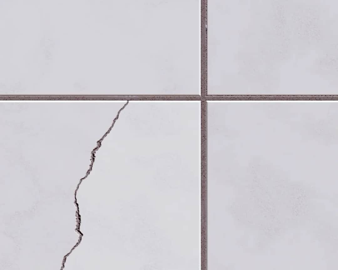 Jak skutecznie zamaskować dziury w kafelkach i uniknąć kosztownych napraw