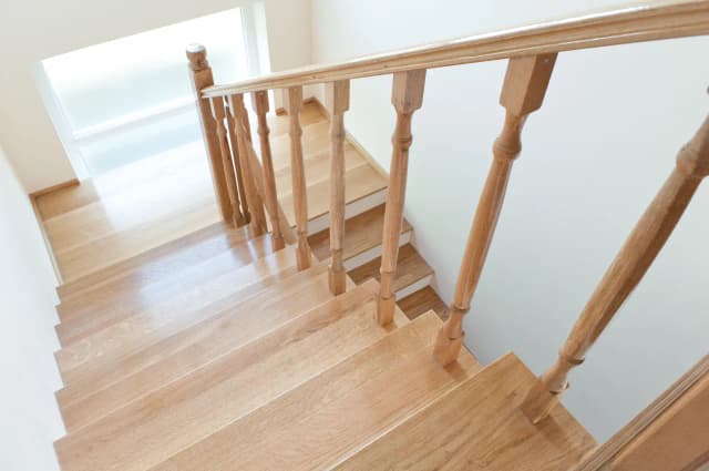Jak zrobić balustradę na schody - proste kroki i najczęstsze błędy