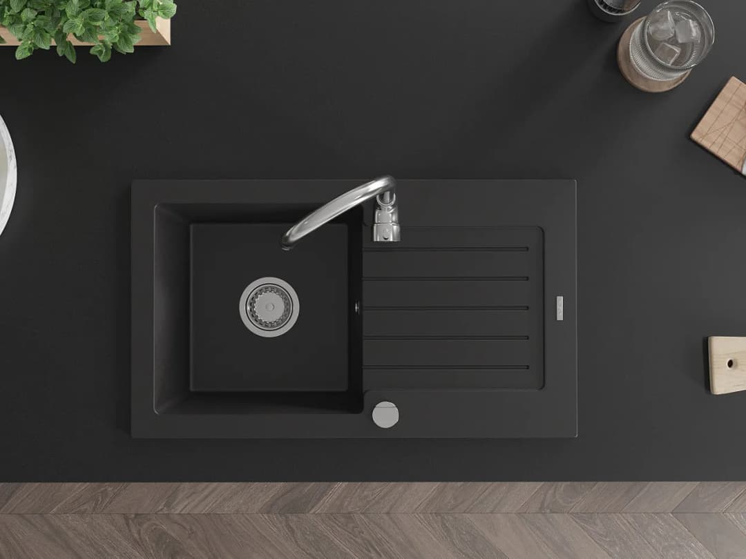 Skuteczne sposoby na mycie czarnego zlewu bez zarysowań