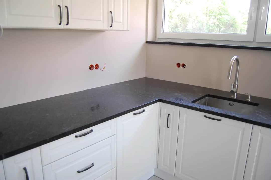 Blat konglomerat czy kompozyt - co wybrać dla swojej kuchni?