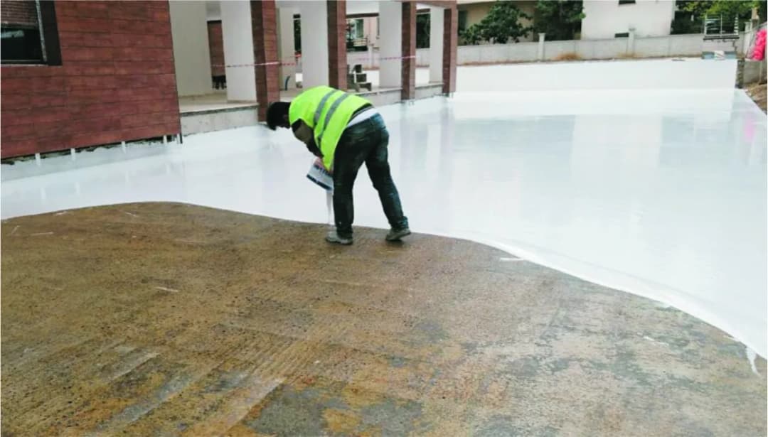 Czym zabezpieczyć beton na balkonie, aby uniknąć uszkodzeń?